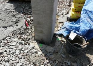 Concreting the column in pocket of the pile cap