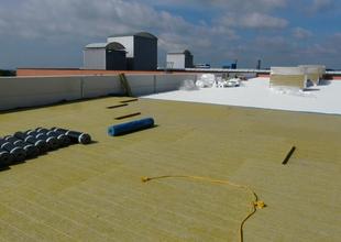 Laying of mineral heat insulation of the roof envelope