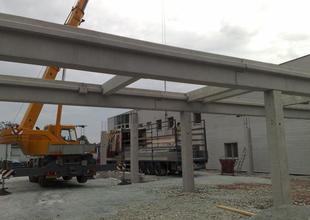 Assembly of reinforced concrete frame of new hall