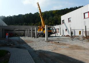 Assembly of reinforced concrete frame of new hall