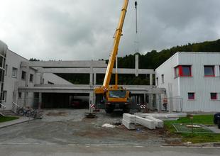 Assembly of reinforced concrete frame of new hall