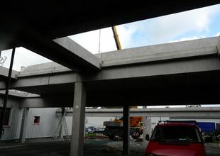 Assembly of reinforced concrete frame of new hall