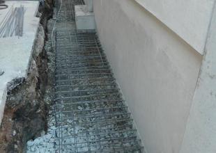 Vztu monolitick sti zkladovch prah