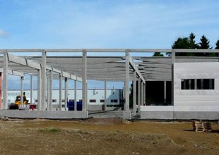 Installation of building envelope made from light-weight concrete panels